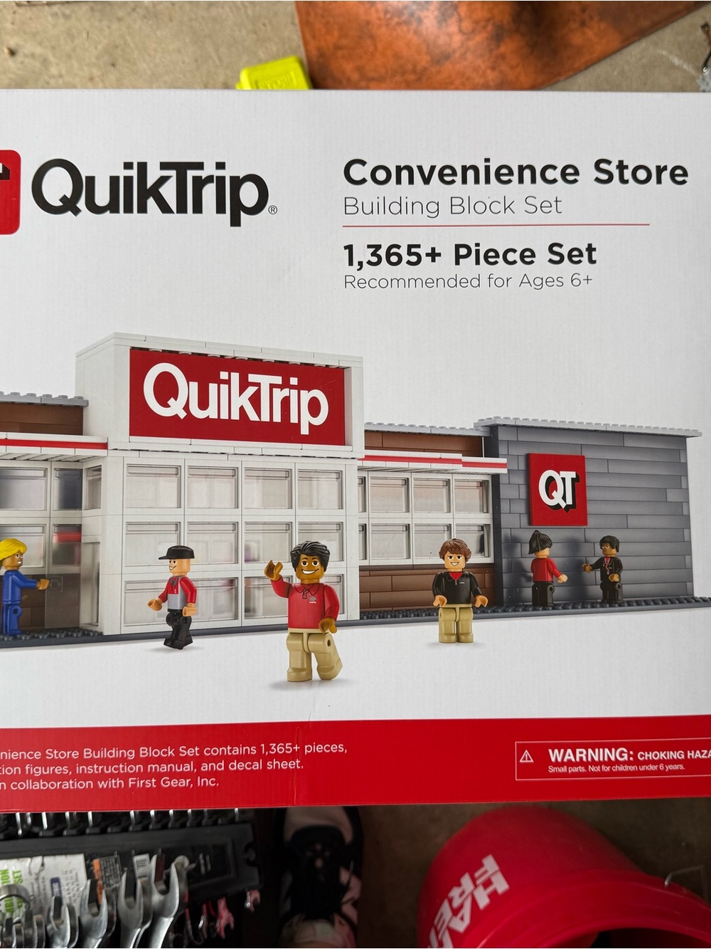 Convenience Store Building Block Set - Red and White